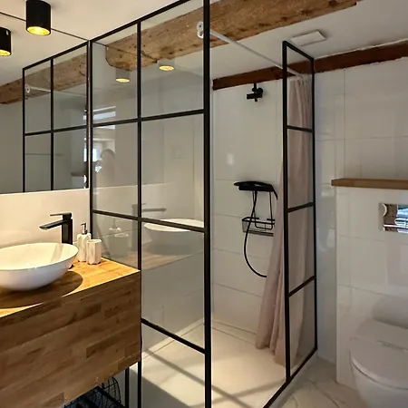 Dom Cukiernika * Mojesz Dolny